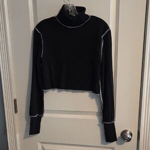 Forever 21 Black Cropped Sweatshirt with Long Sleeves
